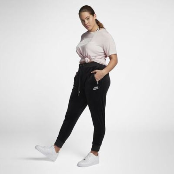 Nike NSW ESSENTIAL TEE - Picture 6 of 8